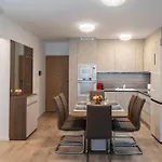 Myflat Wave Amber Apartment