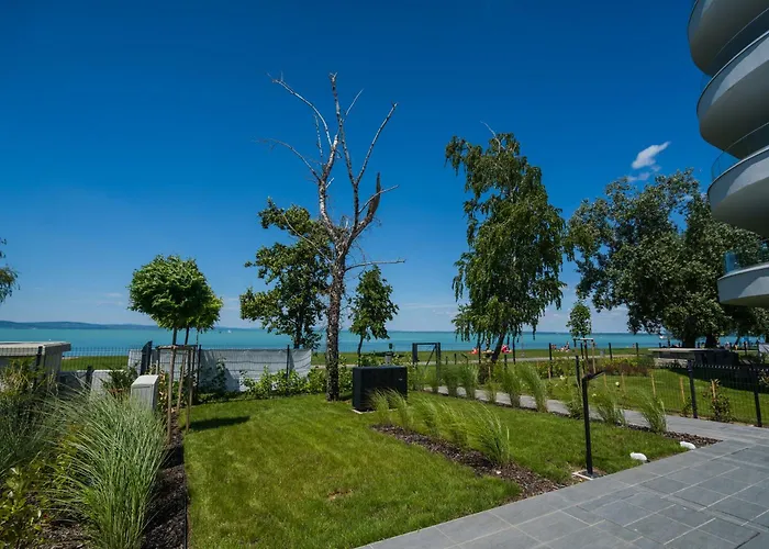 Апартаменты Myflat Wave Amber